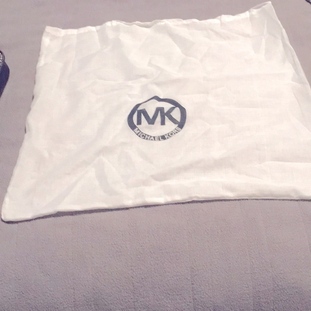 MK dust cover XL